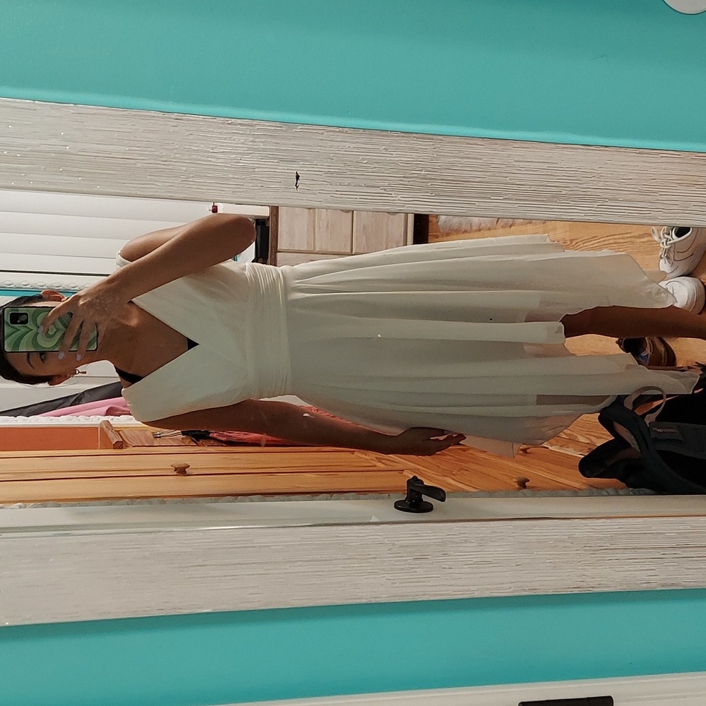 A long flowy lightweight dress it's a size XS and it's white